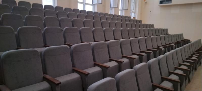 На выходных завершили еще один монтаж кресел  в новой школе